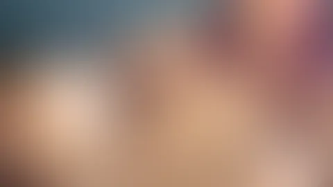 Sieh mir dabei zu wie ich nackt am rauchen bin und dir in verschiedenen positionen den besten Blick auf meine p***y gebe ;) đ