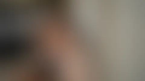 Meine Brüste liegen frei. Du kannst sie sofort anfassen. Wie lang kannst du dich beherrschen?Komm zu mir und zeig mir was du als nächstes mit mir tust...💋