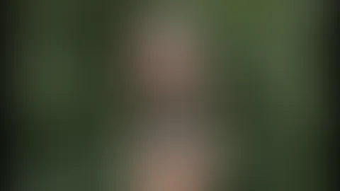 Haha! Die Sonne scheint und es ist wirklich schönes Wetter. Da habe ich einfach Lust auf ein paar versaute Toilettenspiele in meiner neue Sitzbadewanne. Wenn du magst kannst du gern zu sehen oder auch