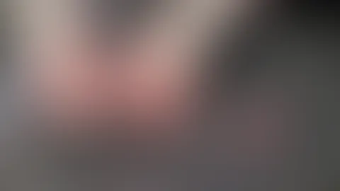 Heute nehme ich dich mit wie ich meine Nägel lackiere. Es ist meine Lieblingsfarbe. Findest du sie auch so schön?