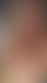 Jetzt hab ich doch tatsächlich den BH schon ausgemistet... weiter geht's mit aussortieren  so langsam könnte mein Weihnachtsbaum im Schlafzimmer aber auch wieder in den Karton oder 🤣? Wer möchte ihm 