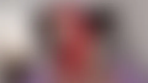 Geile wetlook bitch brauch es hart mit riesen dildo