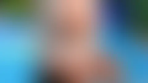 Wenn die Titten nicht mehr ins Kleid passen