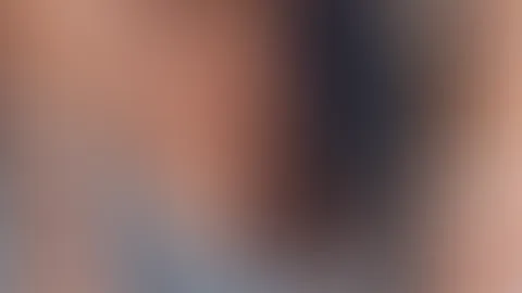 Hinter verschlossenen Türen wird es persönlicher. 🔐 Danke, dass du Teil meiner privaten Community bist. Ich freue mich darauf, dich zu überraschen. ✨