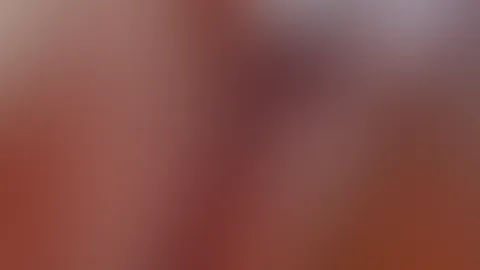 Gerade aus der Dusche — ganz nackt, weich, herrlich duftend, meine M****i perfekt glatt rasiert… 🙈😋 Genieß meine geile M****i ganz nah, ich ziehe sie langsam mit meinen Fingern auseinander, schön w