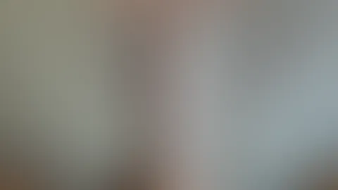 Mit neuen Spielzeug