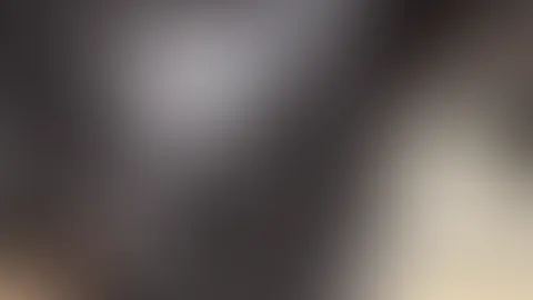 Was machst du bei dem dunklen und verregneten Wetter? Komm doch her und lass dich von meinen roten Lippen verwöhnen😏