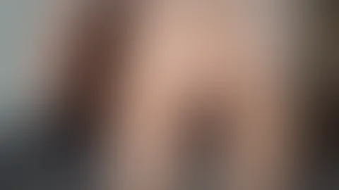 A**l-Plug-Video 🫣 Schau, wie ich mir #geil einen #analplug in mein sehr enges #Poloch drücke. #Nahaufnahme von meinem saftigen #Knackarsch und meiner zuckersüßen #P***y 🦪😋 Der ging da beinahe nicht