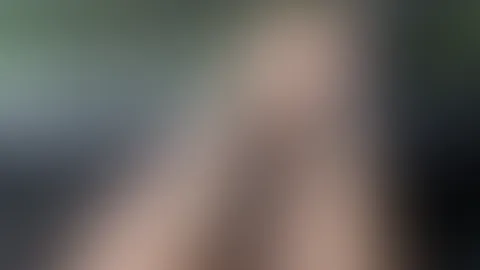 Worauf hättest du jetzt Lust? Zusammen bei Regen irgendwo auf einem Parkplatz, oder doch lieber bei strahlendem Sonnenschein auf der Terrasse? 💋