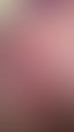 Upsi 🤭 mir kam da so eine Idee, als ich meine Parfumflasche gesehen hab - die Form, die Struktur.. hat mich plötzlich so scharf gemacht 🥵 musste sie mir einfach in meine P***y schieben 🤭 & was soll