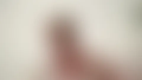 Eis, Eis Baby... wenn es draußen heiß ist, braucht die F***e eine Abkühlung! Es ist soooo unglaublich heiß, draußen, dass ich mich ein bisschen abkühlen muss! Das ein kommt heute aber nicht nur in me