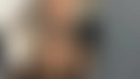 😈