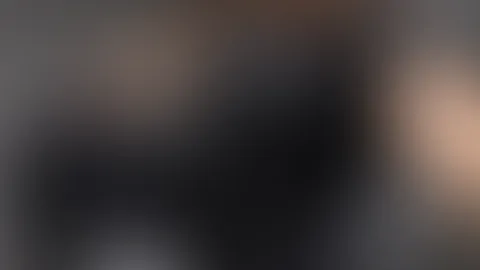 Während es draußen stürmt und schneit, mach' ich hier drinn' die Beine breit 😜😅🤣 ABO Vorteile: -> Rabatte -> heiße, unzensierte Inhalte 🥰😍