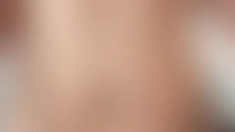 Weiche Kurven, nackte Haut und mein Piercing als stilles Versprechenđđ„”