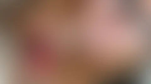 Und würdest du mir auf meine Zunge spritzen? 🥵🥵😜😜