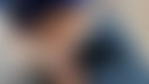 Schnell in die stadt einkaufen😋🤪🥵 für meine treuen Abonnenten gibt's natürlich den vollen Einblick 😋🤪🥵 meinst du merkt es einer ? Der Lush steckt und wie du siehst hab ich kein Höschen an 😈🤤💦