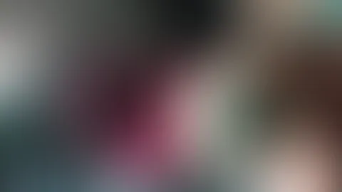 Soll ich meine Beine für dich breit machen oder ziehst du mich aus und übernimmst das für mich? 😏 🔥