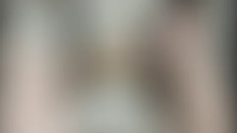 Ich liebe Abende wie diese … wenn die Luft vor Verlockungen nur so strotzt und die Fantasie mit einem Mal durchstartet 😏 Ein bisschen spielerisch, ein bisschen wagemutig – und der Wunsch, länger hier