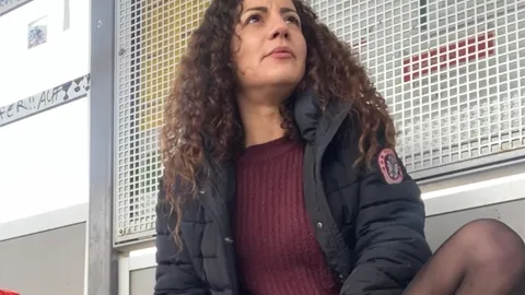 PUBLIC: Zwischen Bahnhof und vorbeifahrenden ICE