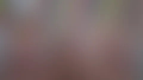 Dildo reiten Ich trage den bunten Netzbody hab ihn bei seite geschoben und reite meinen 21cm Dildo😈🍑 schau mal wie geil mein a***h da aussieht🥵 das Video ist mit Ton!😝