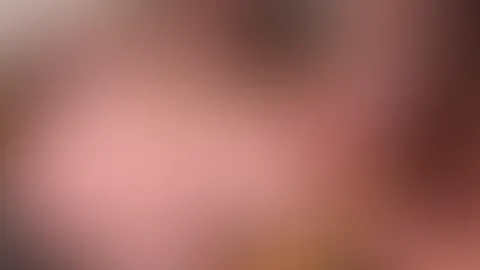 Spontan gef**kt und vollgespritzt auf dem Küchentisch! 💦🍆💋