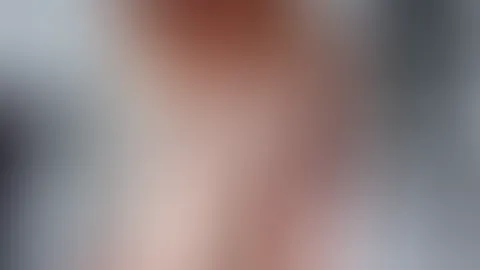 Stell dir vor.....🤯....du kniest vor mir und spielst mit dem großen in meiner P***y....💦💦💦