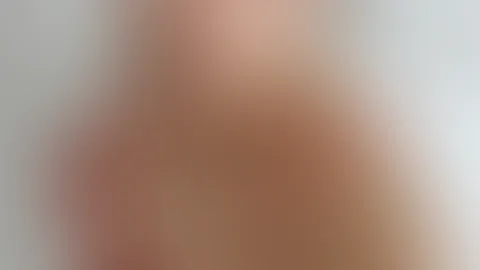 Yeah, Wochenende ist da! 🔥❤️ Ganz frei, heiß und bereit für Abenteuer… Wer feiert mit mir? Sag mir, wie du diese Tage mit mir verbringen würdest 😏