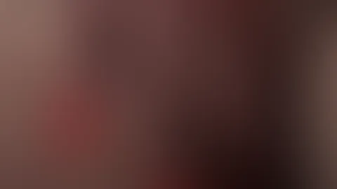 Heimlich unterm Tisch das Kleid hoch, den Tanga zur Seite & an der P***y gespielt 🥵😈🤯