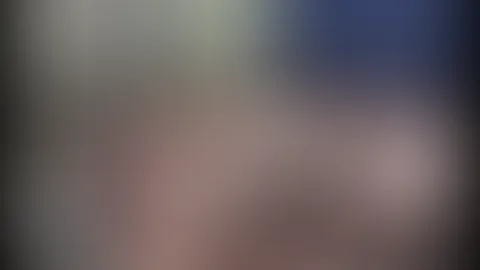 Ich darf wieder etwas Neues ausprobieren. Und Nora ist die perfekte Gegnerin für meinen ersten Titfight. Sie hat schöne große Titten und weiß genau was zu tun ist.