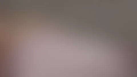 Fingervideođ„” Zuerst zeige ich dir mein geilesMinikleid prĂ€sentiere meinen groĂen A***h dann mach ich es mir ich habe das Kleid einfach hochgezogen weil ich schon so geil warđ€€ ich f****r mich mit 2 F