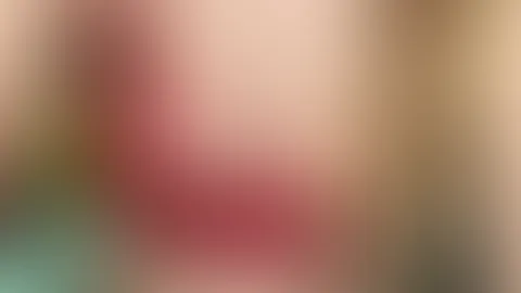 Rot und Choker? Wenn die Woche schon so anfängt, willst du dann überhaupt, dass sie endet?🔥