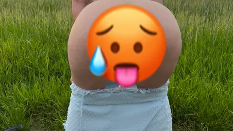 Nackt im Kornfeld 🥵
