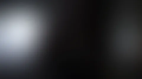 Geiles neues Raucher Video in der Küche extrem geil und versaut nackt in der Küche mit Titten zeigen und rauchen.