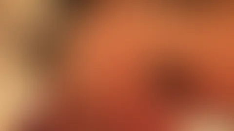 Gestern nach dem Gang Bang noch ein bisschen im Hotel weitergemacht 😜💦 Schön den S*****z geblasen und hart gef**kt hat mich der unbekannte Dude dann auch noch …😁 War ne sehr sehr geile Nacht (Video