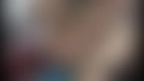 Nora ist zu Besuch in unserer Girl-WG und wir haben einen heißen Ritt geplant. Facesitting der Extraklasse ist angesagt. Zu Dritt reiten wir sie richtig gut zu.