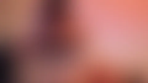 Suche Jemanden der meine Decke weg reißen kann schaffst du es? Dann melde dich bei deiner Milf 💕💕💕