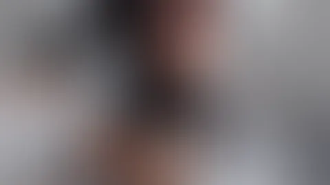Milf vom großen schwarzen Dildo in P***y und A***h gef**kt !