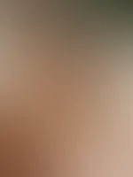 Gibt doch nichts schöneres als ein schönen heißes Bad aber mit einem S*****z wäre es sicherlich noch heißer geworden oder was meinst du ?