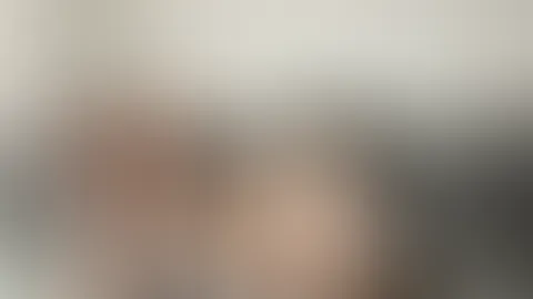 Komm und ich mach die Beine breit für dich🫦