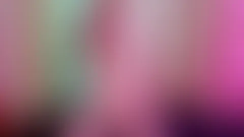 Das Bikini-Höschen ist zu klein um meinen großen S*****z zu verstecken :(