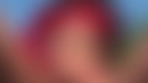 Dieser rote Bikini ist schon nass, aber warte, până vezi videoclipul în care te privesc în ochi și fac s****t... Ich erwarte dich im privaten Chat, um zu sehen, wie ich explodiere. 💦🔥