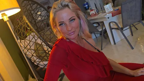 Fremdf**k nach Weihnachtsfeier! Orgasmus Facial Doppelcumshot Userf**k!