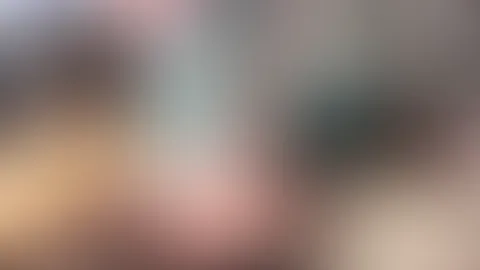 Ein Blick über die Schulter… und plötzlich wird aus einem einfachen Moment pure Spannung. 🔥 Spitze, Schatten, dieses Licht – alles daran spielt mit deiner Fantasie, ohne direkt alles zu verraten.