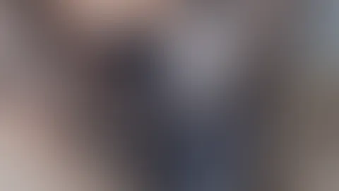 Lässt du dich von meinen Füßen runterholen, hmm?... 😋