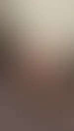 Sexy Anzug mit ganz viel versautem Kram