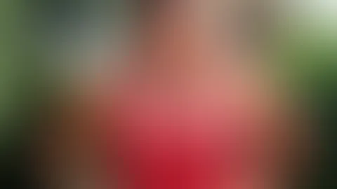 Heißes Kleid in rot und transparent