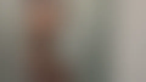 Nackt beim ZĂ€hneputzen đ ich hĂ€tte aber lieber was anderes im Mund als meine ZahnbĂŒrste đđ