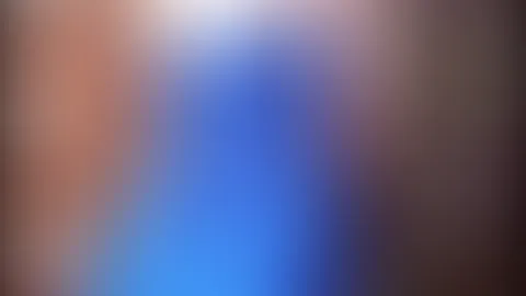 Ausschnitt aus meinem neuen Stripvideo đđđ„Ich brauche keine Worte, um Aufmerksamkeit zu bekommen. Jede Bewegung spricht fĂŒr sich, voller Selbstbewusstsein, Leidenschaft und Ausstrahlung. Heute gehö