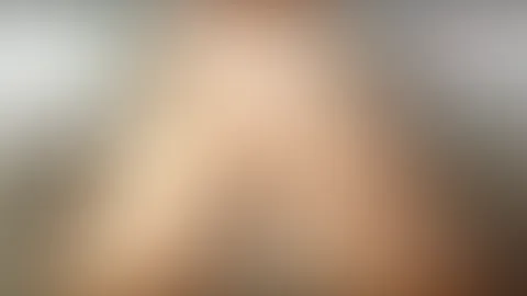 Frohes neues Jahr! 🥵Willst du mir auf meinen prallen Po klatschen? Und mich dann richtig geil nehmen? Willst du dann lieber in die P***y oder in den A***h?