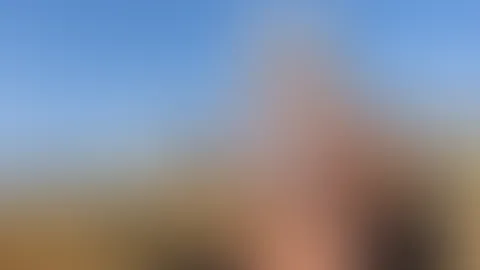 Ein richtig geiles Video beim Shooting mit dem alten Fendt - Wasserflasche und nasses T-Shirt - da kann nur was richtig gutes dabei rauskommen! Und wenn das richtige Model noch dazu am Start ist kann 